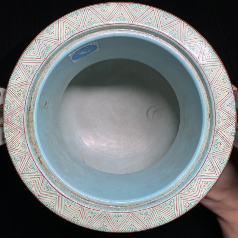 清乾隆 洋彩缠枝莲托八吉祥纹朝冠耳鼎式炉 - 图10