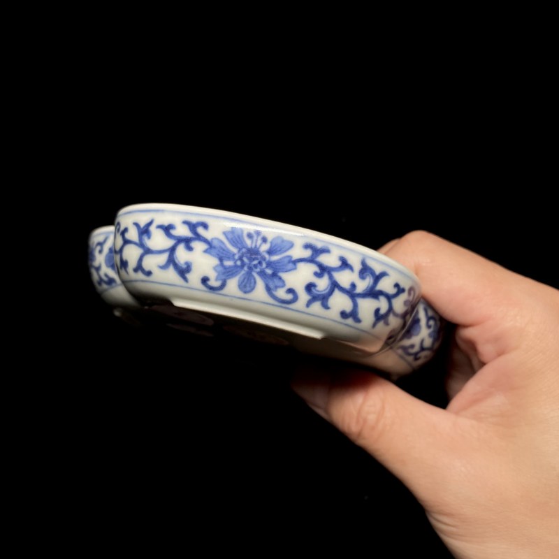 清道光 青花艾叶灵符纹海棠形茶盘 - 图8