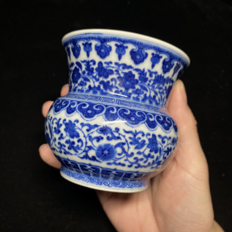 清道光 青花缠枝莲纹渣斗 - 图6