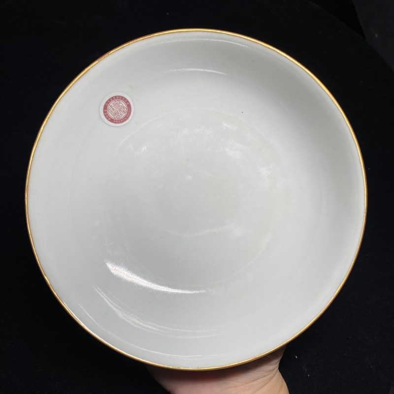 清道光 粉彩莲瓣纹盘 - 图6