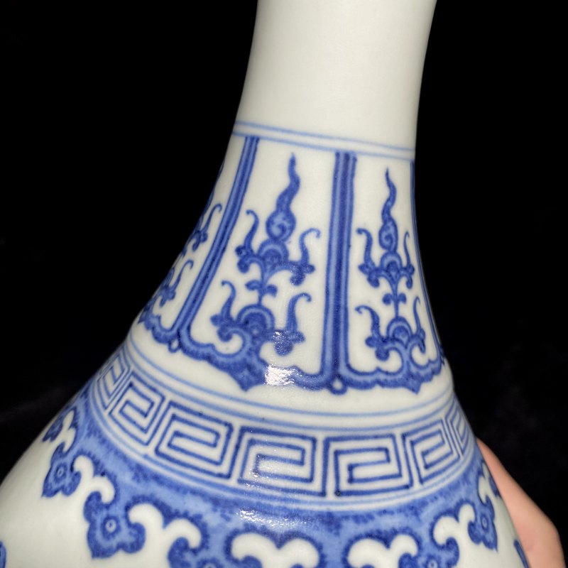 清道光 青花折枝花果纹蒜头瓶 - 图12