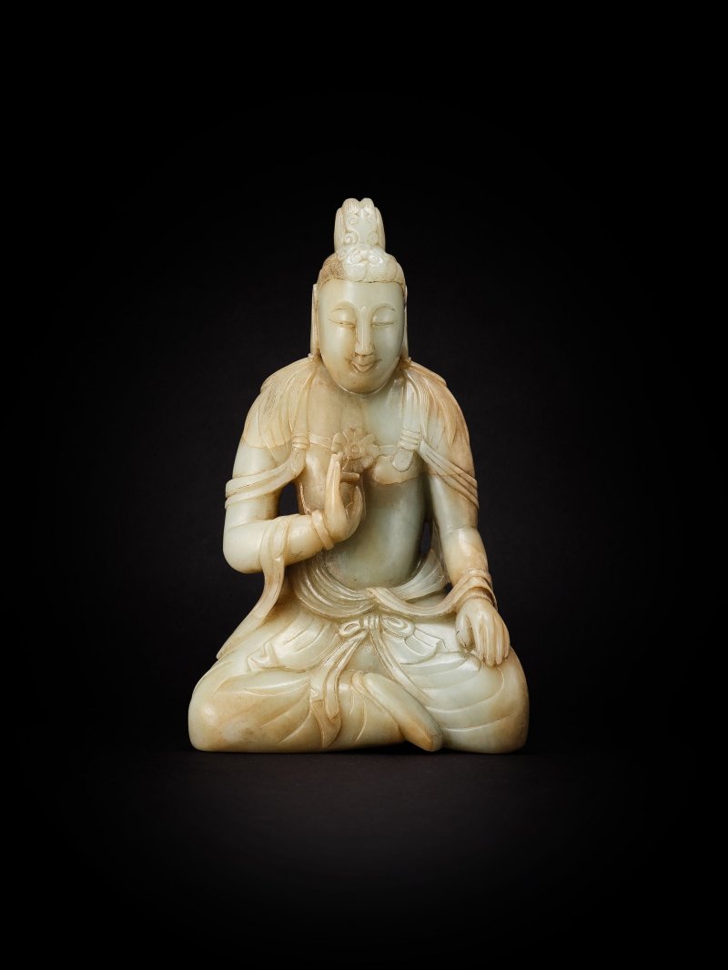 清　玉雕坐佛像 | A JADE FIGURE OF A SEATED BUDDHA