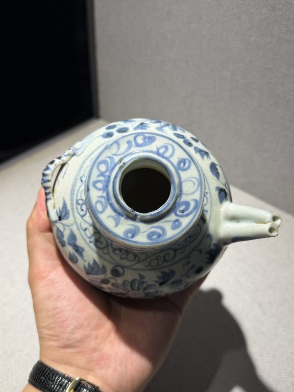 元 青花花卉纹盘口水注 - 图4