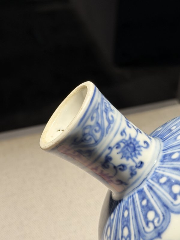 明成化 御制青花狮戏绣球纹高足碗 - 图17