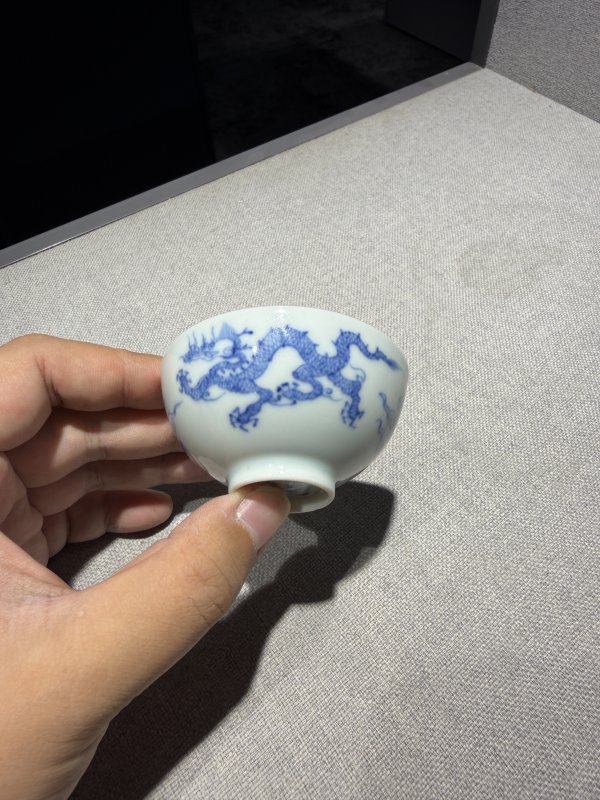 清雍正 成窑青花云龙纹杯一对 - 图11