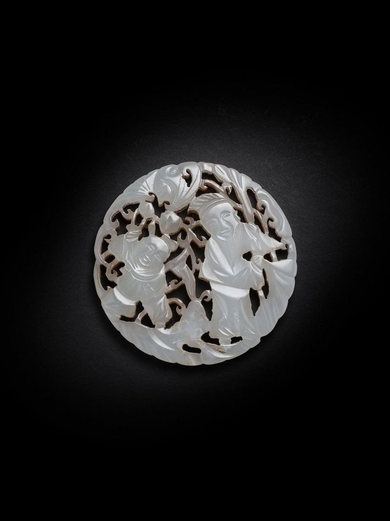 白玉鏤雕人物圖牌 | A WHITE JADE 'SAGE AND BOY' PLAQUE - 图2