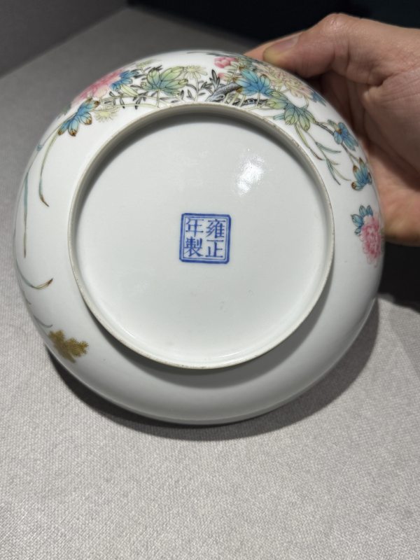 民国 珐琅彩过枝蝴蝶牡丹御题诗文盘一对 - 图12