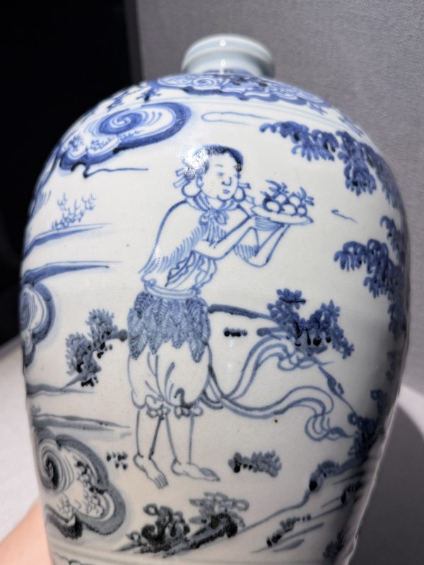 明天顺 青花药神人物梅瓶 - 图9