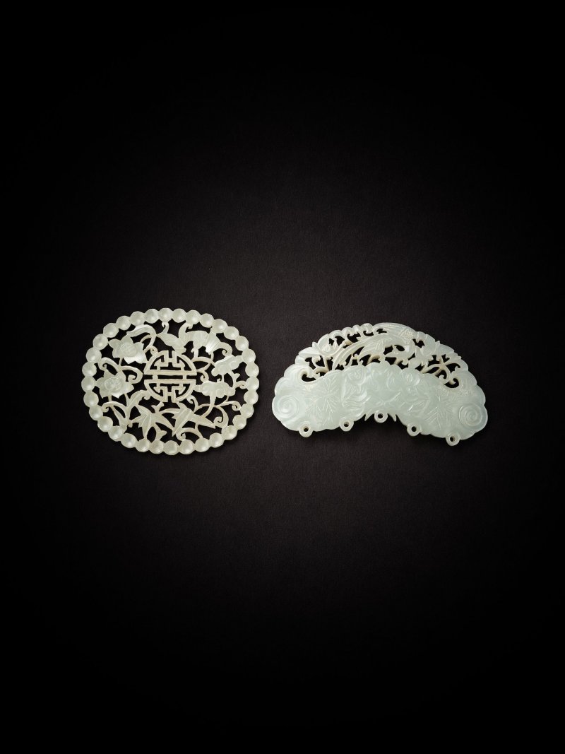 清十八世紀　玉透雕團壽紋飾件 及 玉透雕和合二仙紋飾件 | TWO JADE 'AUSPICIOUS' ORNAMENTS
