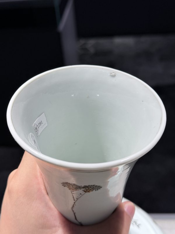 清晚期 浅绛彩大吉图赏瓶 - 图10