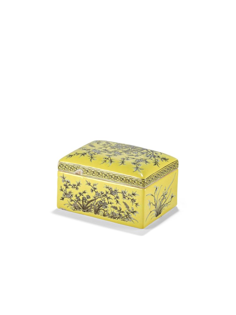 二十世紀　黃地墨彩靈仙祝壽紋長方蓋盒 | A YELLOW-GROUND GRISAILLE-DECORATED RECTANGULAR BOX AND COVER - 图2
