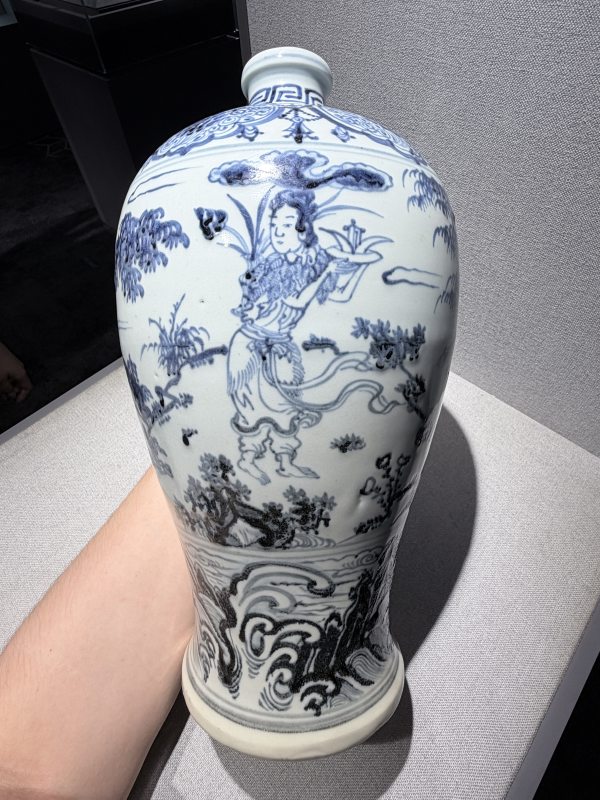明天顺 青花药神人物梅瓶 - 图11