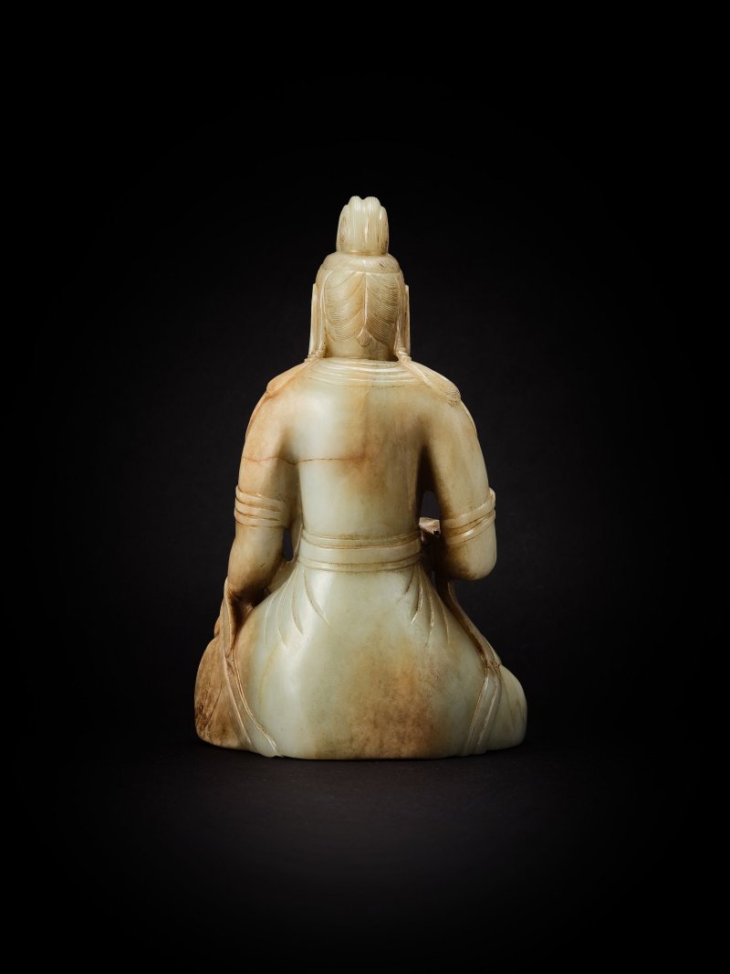 清　玉雕坐佛像 | A JADE FIGURE OF A SEATED BUDDHA - 图7