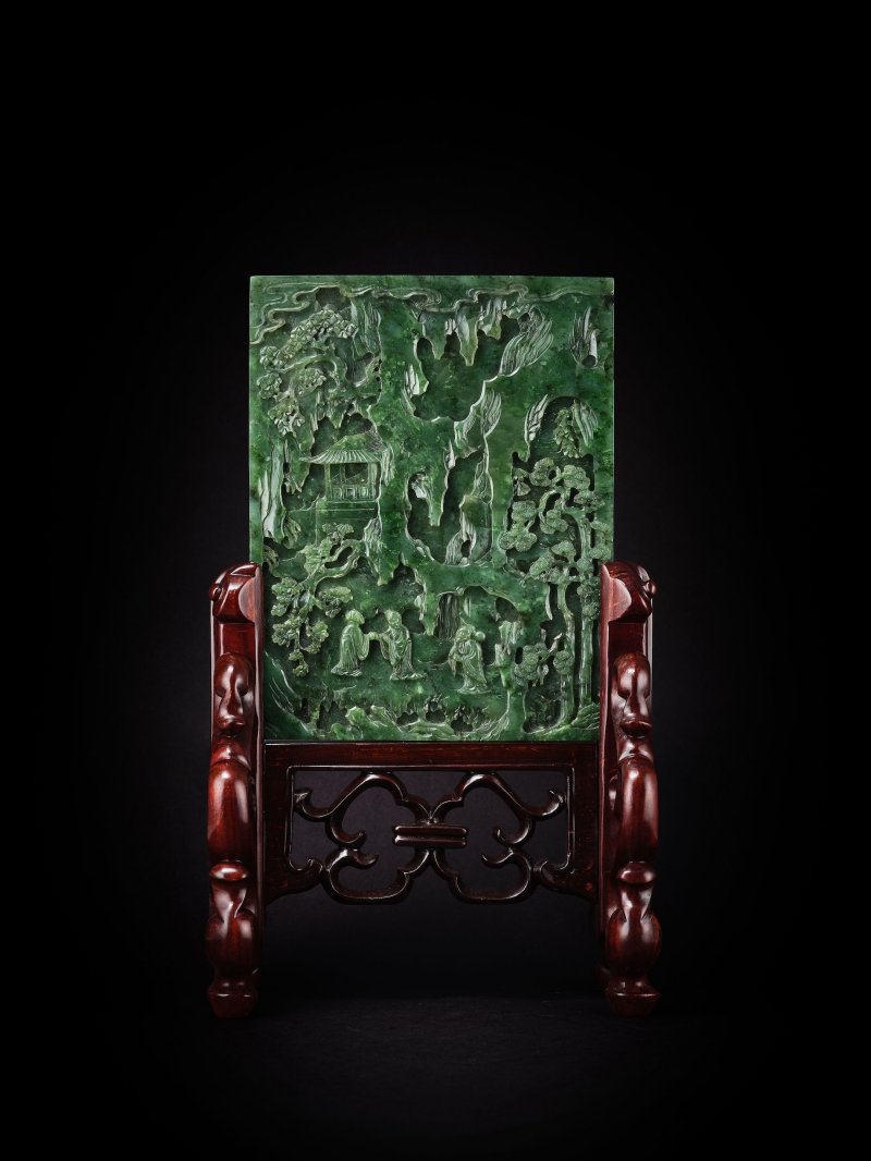 清十九世紀　碧玉人物仙家祝壽圖插屏一對 | A PAIR OF SPINACH GREEN JADE 'FIGURES IN LANDSCAPE' PANELS - 图8