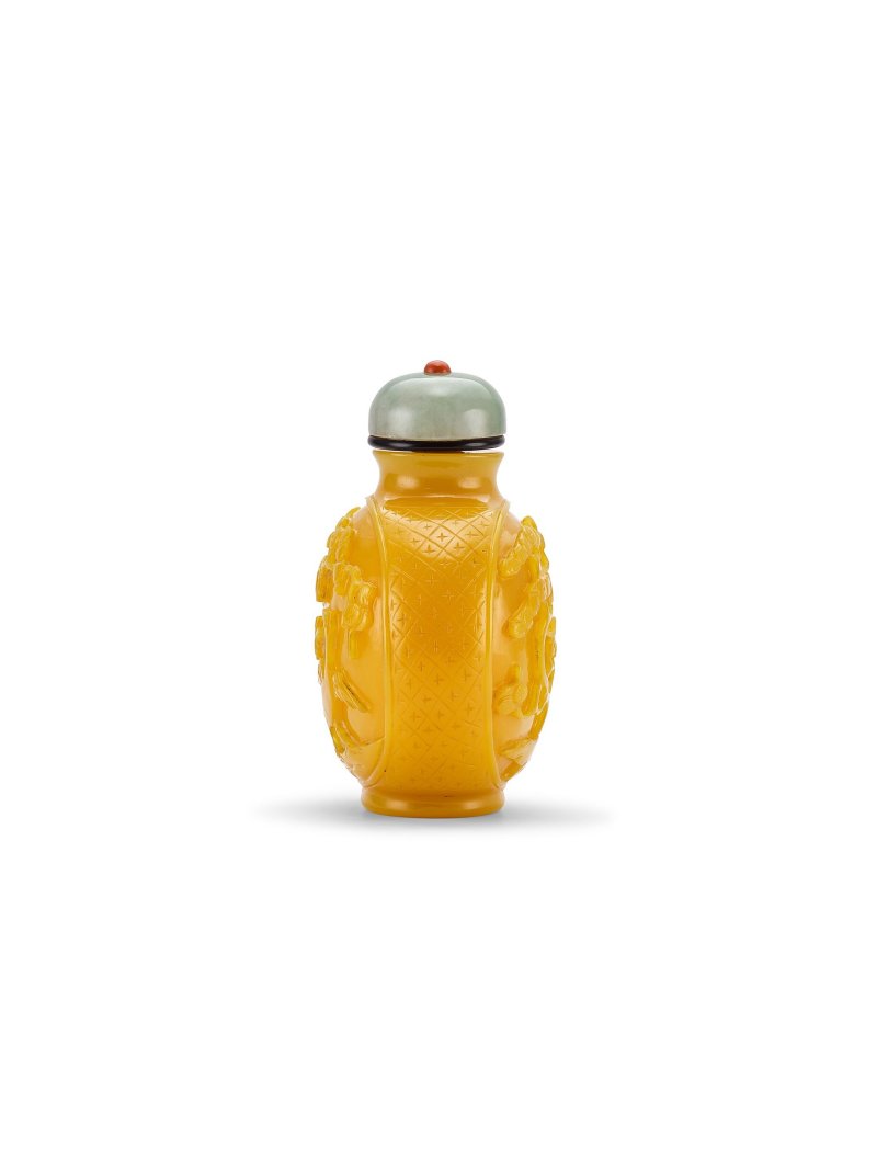 清　黃料鹿鶴同春圖鼻煙壺 | A YELLOW GLASS 'LONGEVITY' SNUFF BOTTLE - 图4