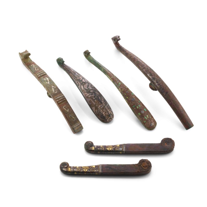 戰國/西漢 錯金銀青銅帶鈎及把手共六件 | SIX GOLD AND SILVER INLAID BRONZE BELT HOOKS AND HANDLES