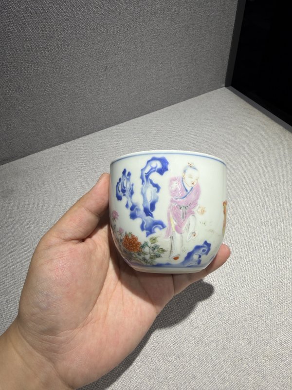 清乾隆 粉彩婴戏图诗文鸡缸杯 - 图8