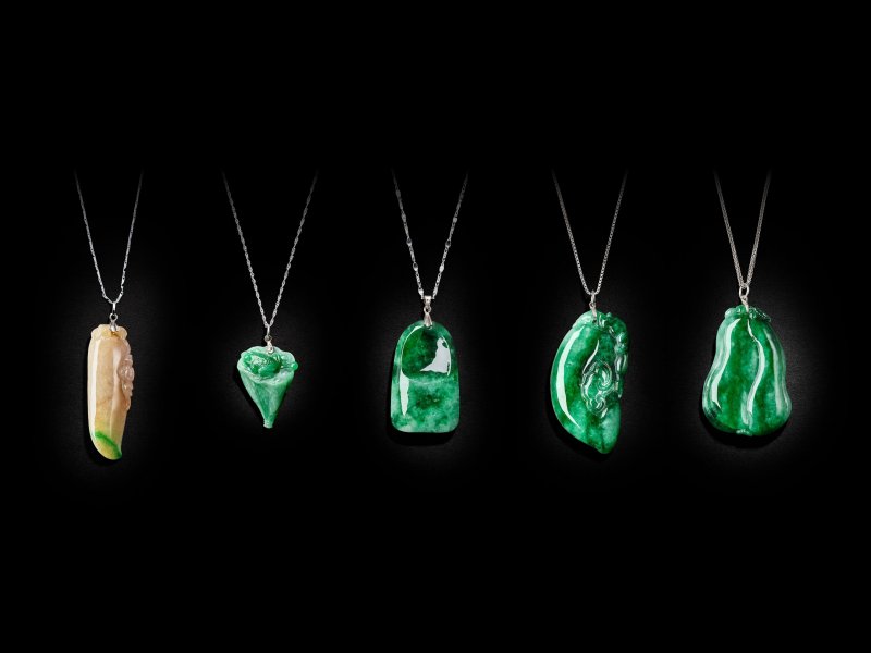 翡翠吊墜一組五件 | FIVE JADEITE PENDANTS - 图3