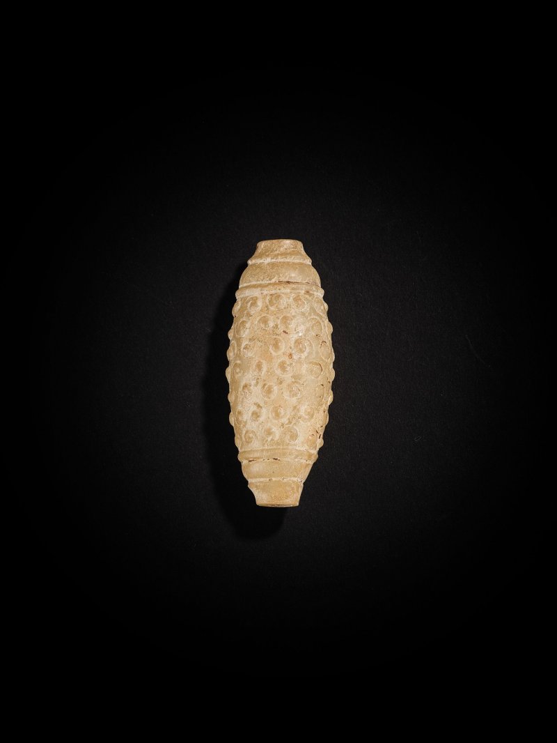 卷雲紋玉勒 | AN OVAL-SHAPED BEAD