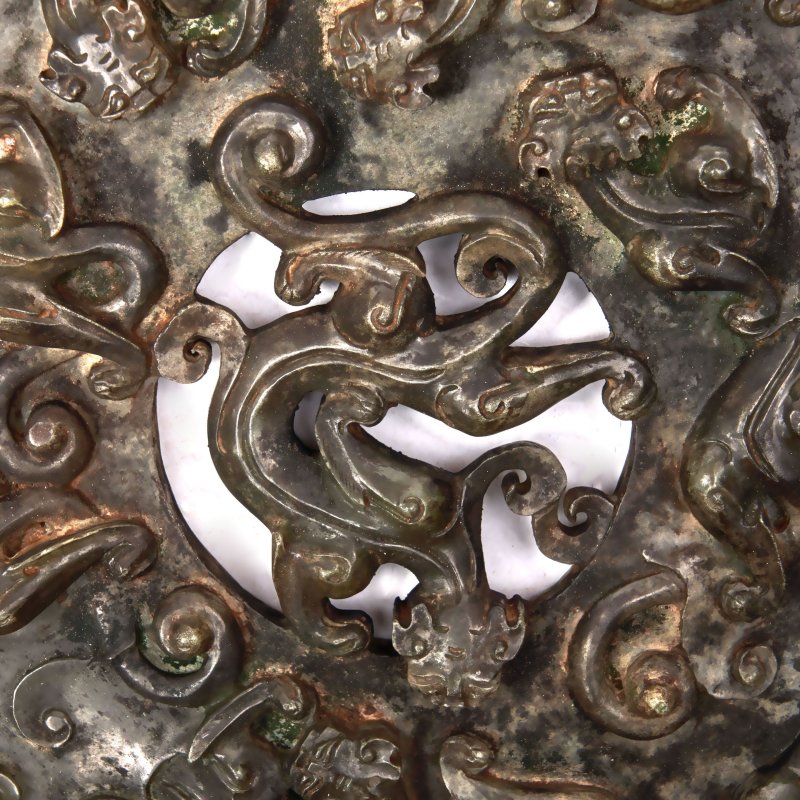 二十世紀 仿古玉璧兩件 | TWO ARCHAISTIC JADE DISCS - 图2