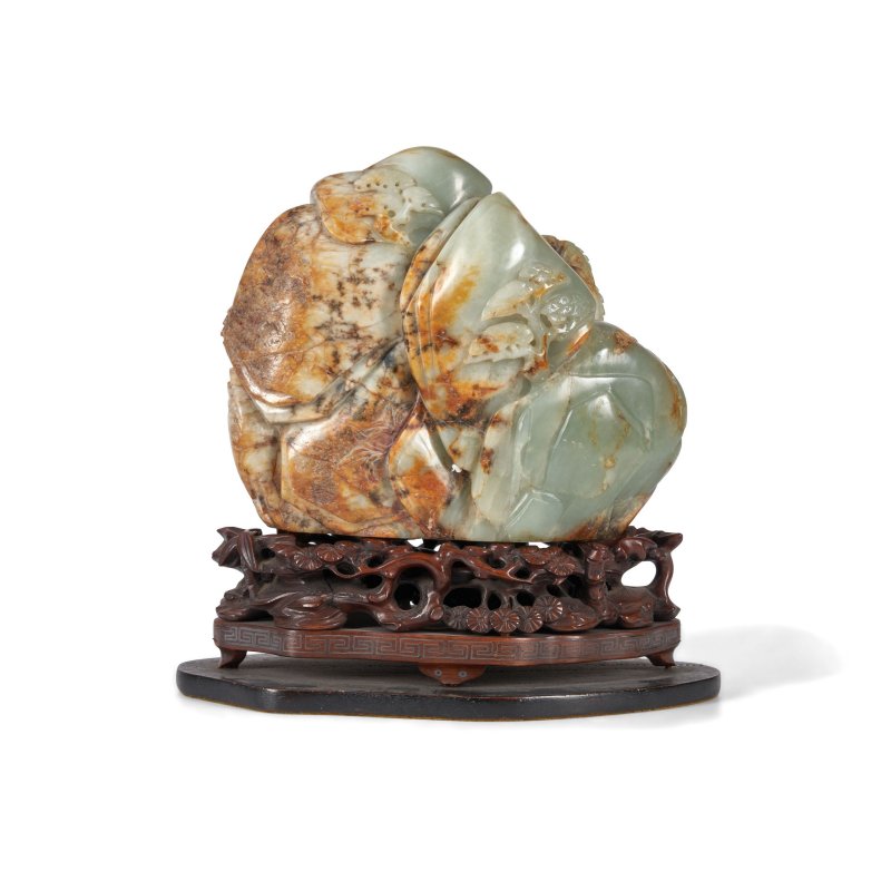 二十世紀 褐斑青玉羅漢圖山子 | A CELADON AND RUSSET JADE 'LUOHAN' BOULDER - 图2