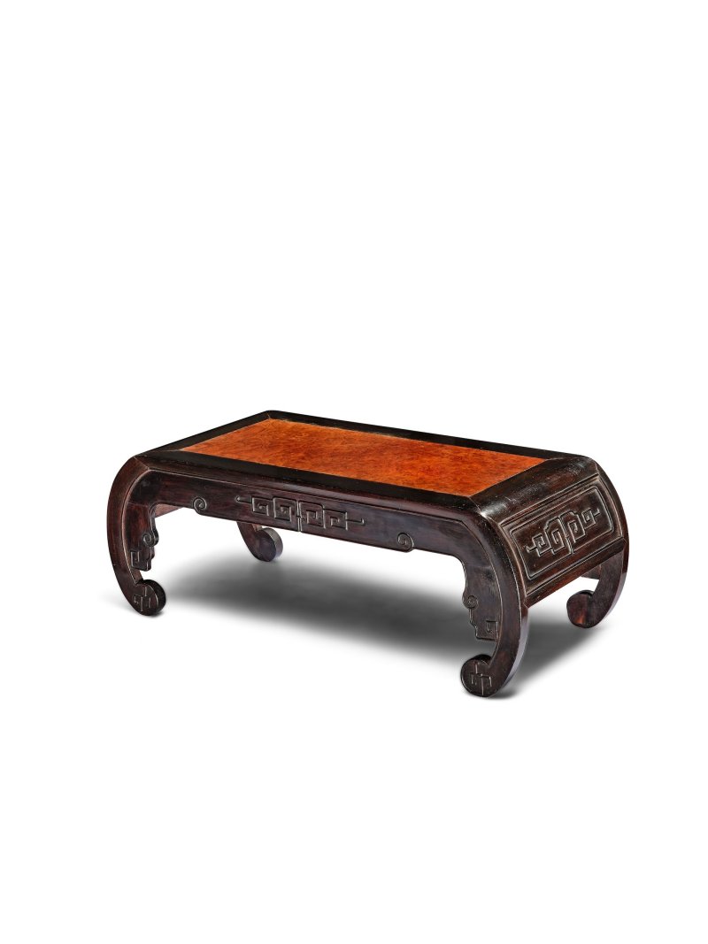 硬木鑲癭木椅成對 及 硬木鑲癭木炕几 | A PAIR OF BURLWOOD-INSET HARDWOOD ARMCHAIRS AND A BURLWOOD-INSET HARDWOOD KANG TABLE - 图7