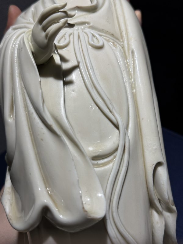 明 何朝宗制德化白瓷高士立像 - 图16