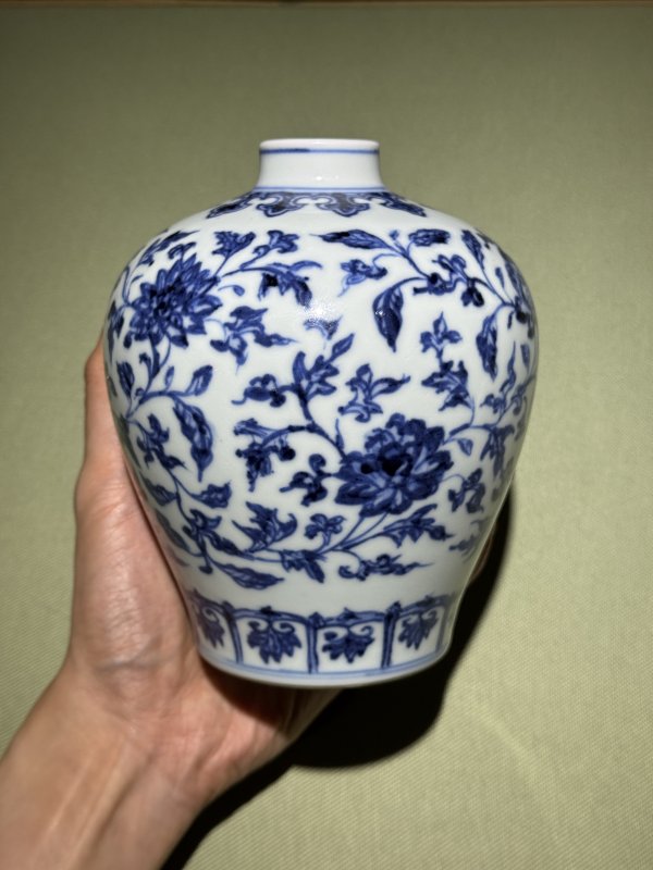 清雍正 御制仿宣窑青花缠枝花卉纹茶叶罐 - 图7