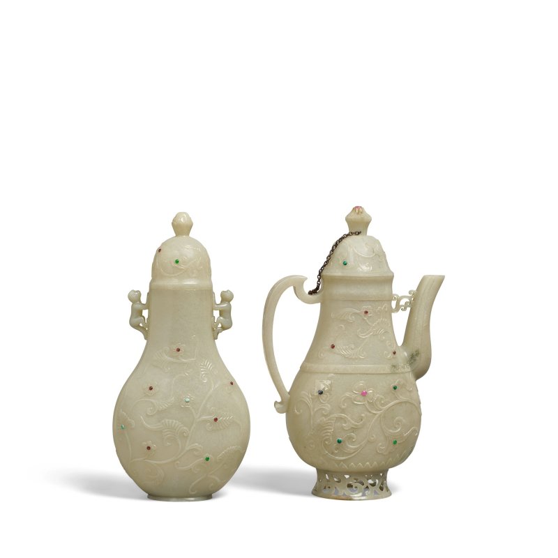 二十世紀 蒙兀兒式鑲寶帶蓋玉執壺 蒙兀兒式鑲寶猴耳玉蓋瓶 | TWO MUGHAL-STYLE GEM-DECORATED JADE VESSELS AND COVERS