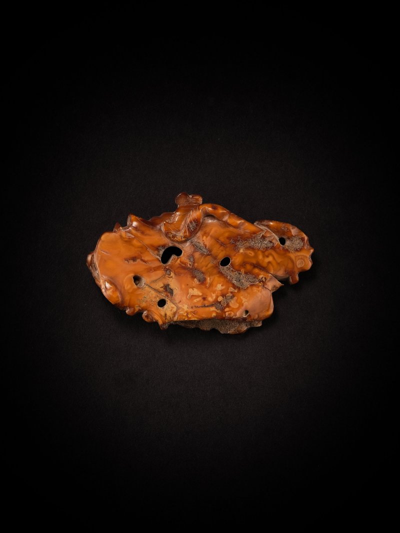 遼　琥珀鳳形飾 | AN AMBER CARVING OF A PHOENIX - 图4