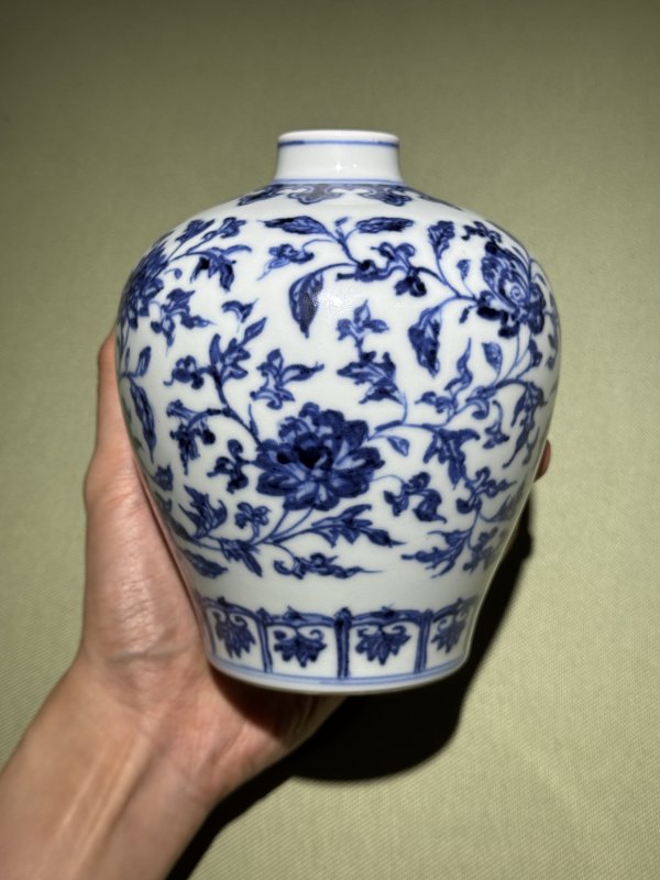 清雍正 御制仿宣窑青花缠枝花卉纹茶叶罐 - 图9