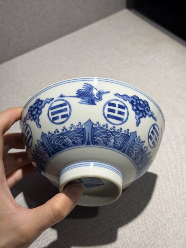 清乾隆 青花云鹤纹碗一对 - 图28