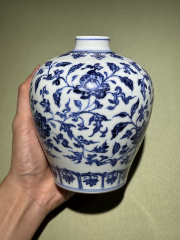 清雍正 御制仿宣窑青花缠枝花卉纹茶叶罐 - 图10