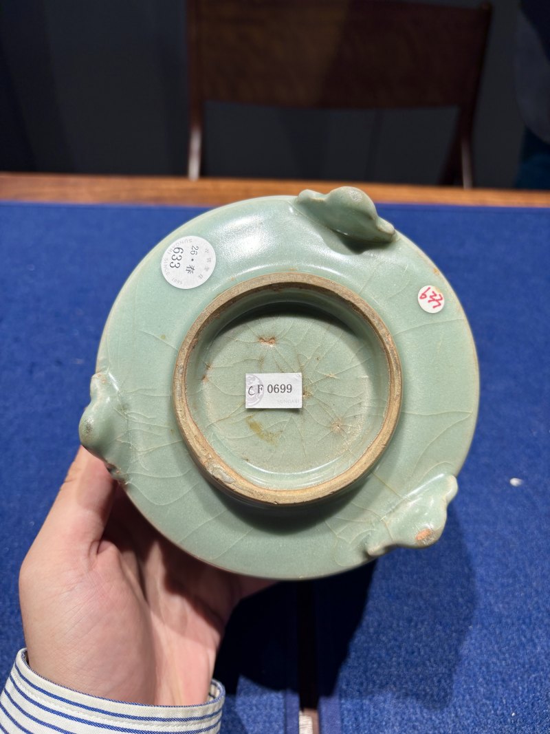 明 龙泉粉青釉弦纹炉 - 图6