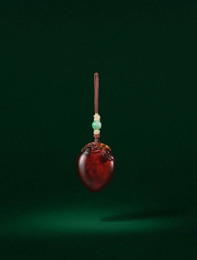 清十八/十九世紀　琥珀桃形佩 | A FINE AMBER 'PEACH' PENDANT - 图6
