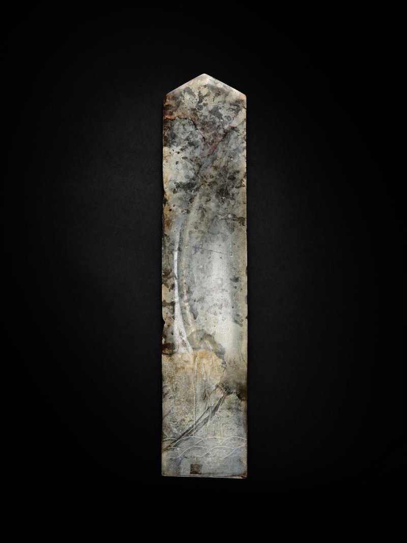 灰玉圭 | A CALCIFIED GREYISH-BROWN JADE TABLET, GUI - 图3
