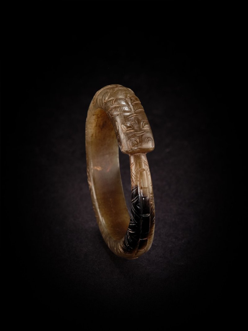 明　玉咬尾龍環 | A JADE 'DRAGON' RING - 图4