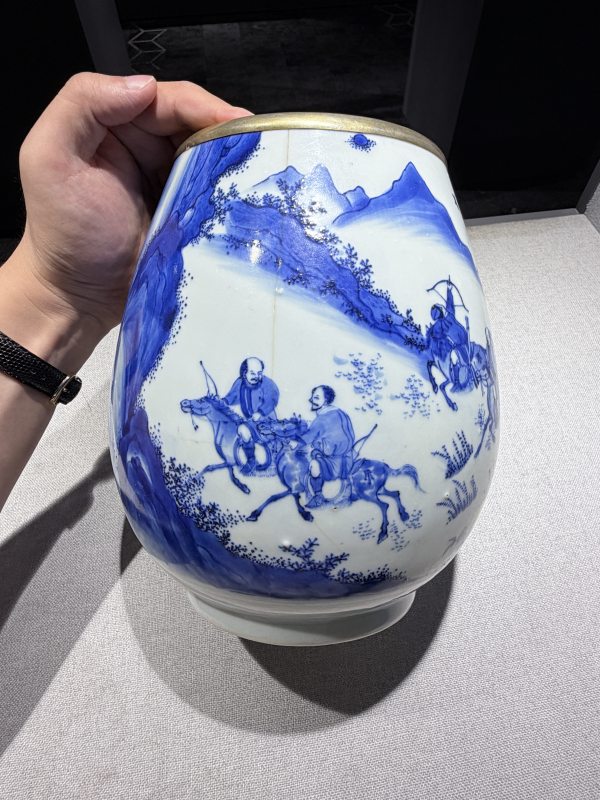 明崇祯 青花狩猎图尊 - 图5