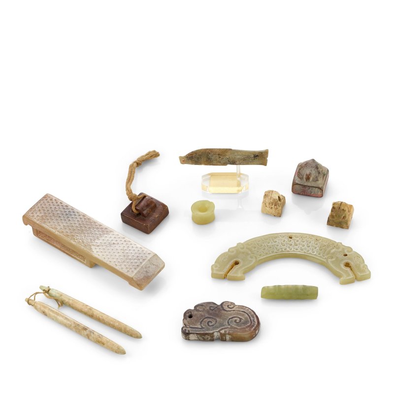 二十世紀 玉石雕飾擺件共十二件 | TWELVE ARCHAIC-STYLE JADE AND HARDSTONE ORNAMENTS