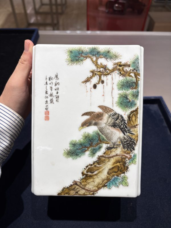 民国 何许人画花鸟图四方大笔筒 - 图12