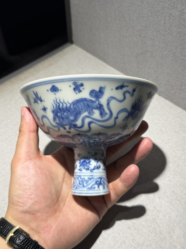 明成化 御制青花狮戏绣球纹高足碗 - 图7