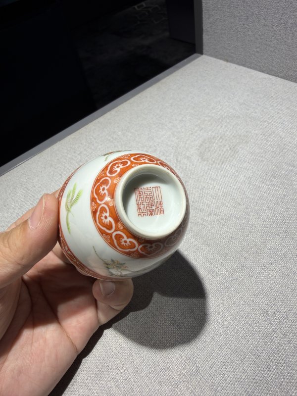 清嘉庆 粉彩折枝花卉纹酒圆一对 - 图11