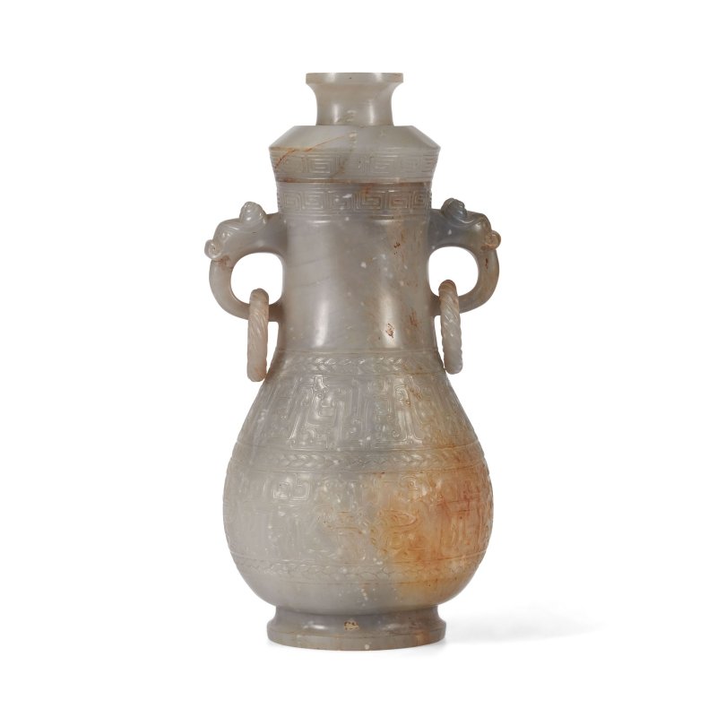 二十世紀 仿古灰玉活環耳蓋壺 | A GRAY JADE ARCHAISTIC HU-FORM VASE AND COVER