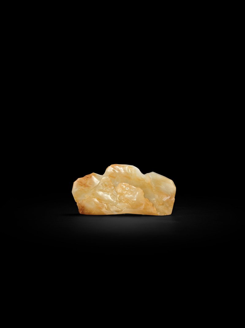 清十八世紀　青白玉帶皮雕鬼谷子下山圖筆山 | A PALE GREEN AND RUSSET JADE 'GUIGUZI' BRUSHREST - 图6