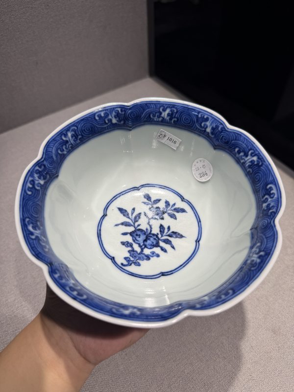 清雍正 青花折枝花卉纹花口高足碗 - 图8