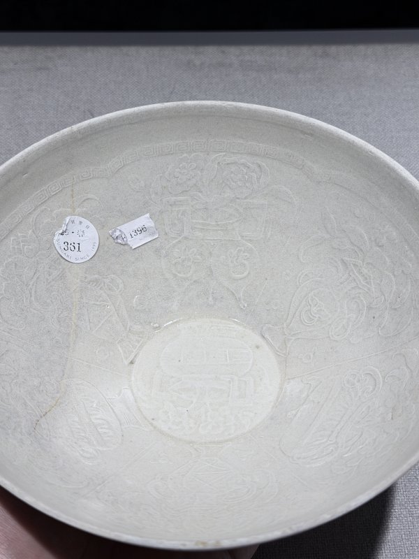 明 白釉印花碗 - 图8