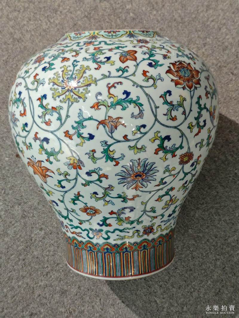 清乾隆 斗彩描金缠枝花卉纹大罐 - 图7