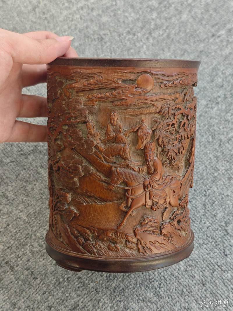 清早期 竹雕唐明皇游月宫图笔筒 - 图6