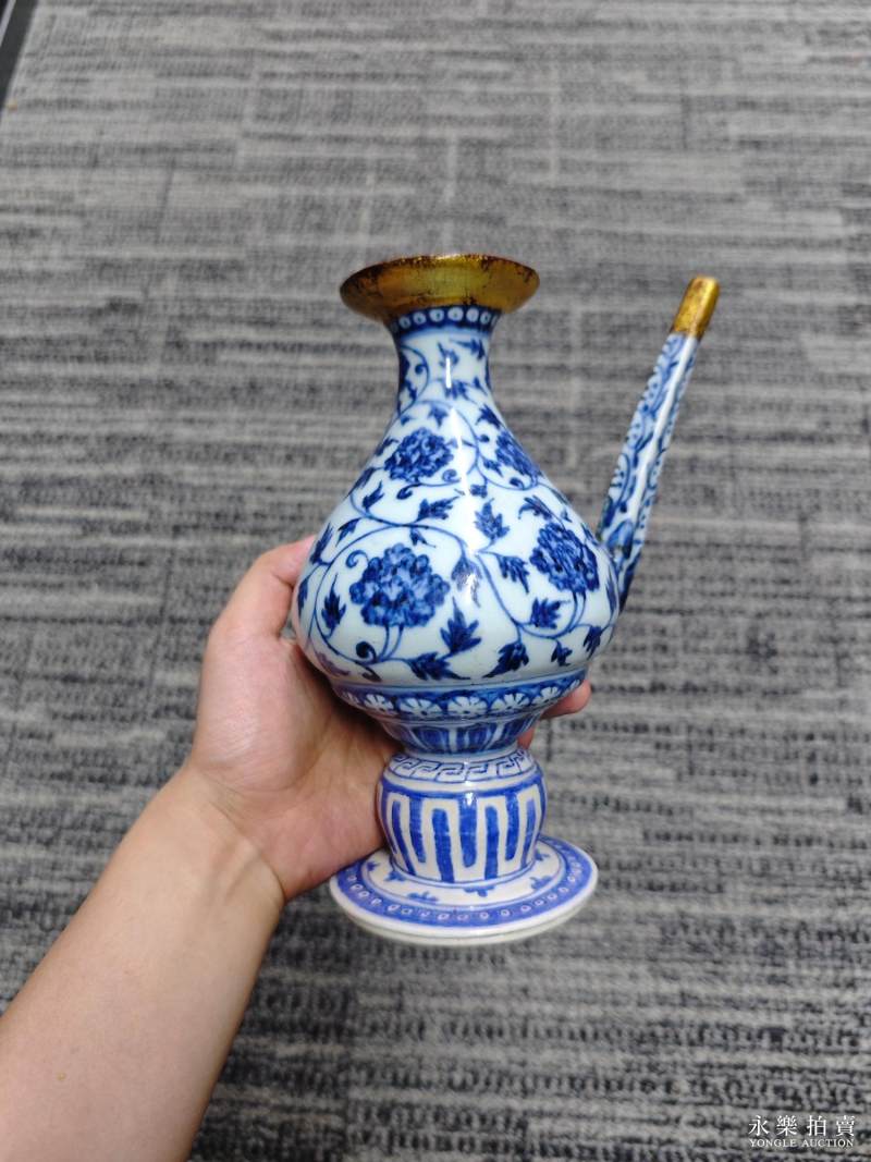 明永乐 青花缠枝牡丹纹净水瓶 - 图9