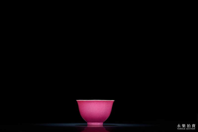 清雍正 胭脂红釉杯 - 图3
